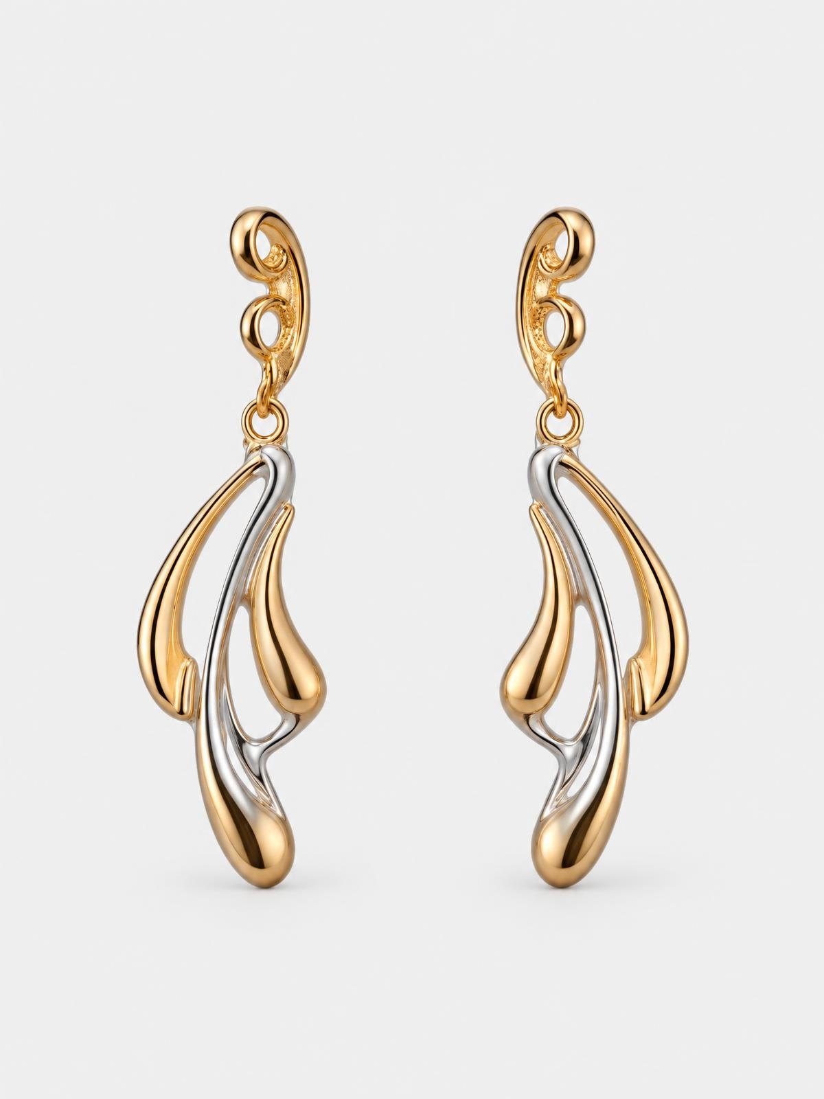 Lune Boreale Sculpted Metal Earring — product view