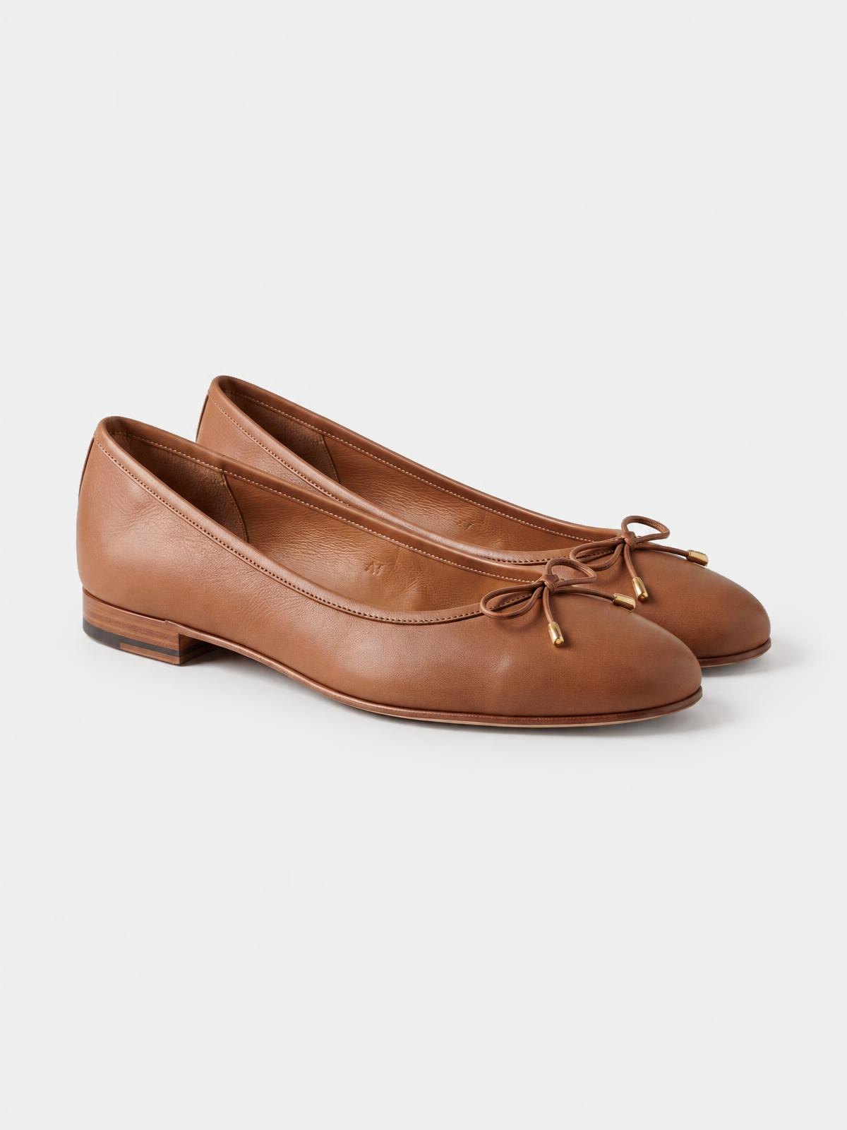 Kestrel Form Leather Ballet Flat — product view